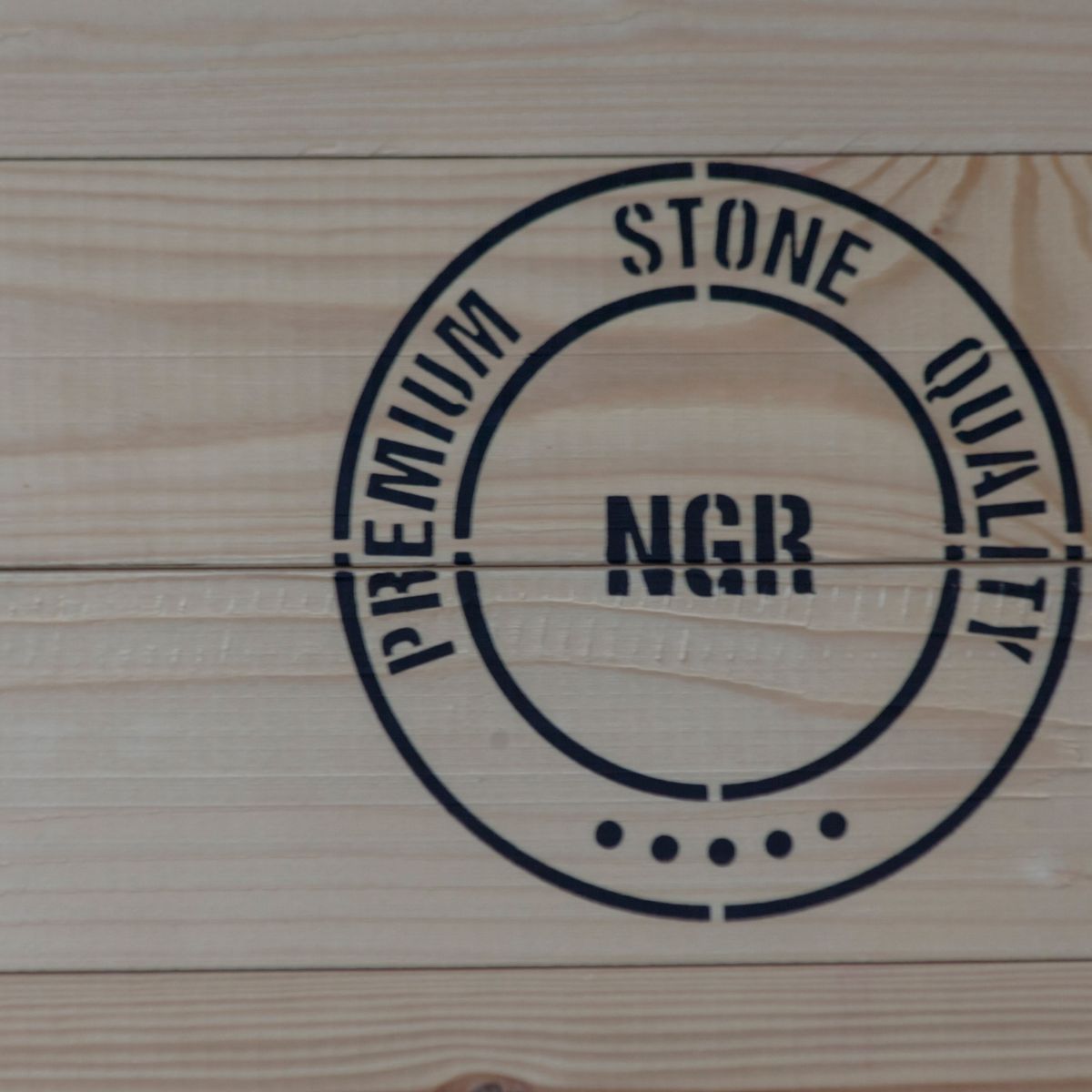 Verlege- und Pflegehinweise Naturstein Feinsteinzeug