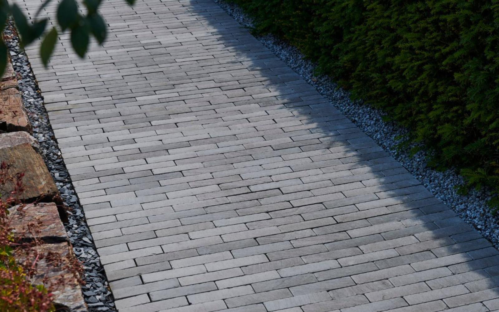 Riemchenpflaster aus Naturstein