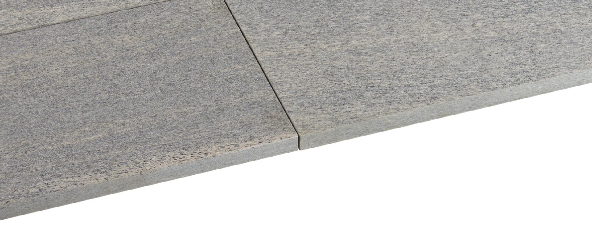 Gesägte Kanten ohne Fase bei Natursteinplatten