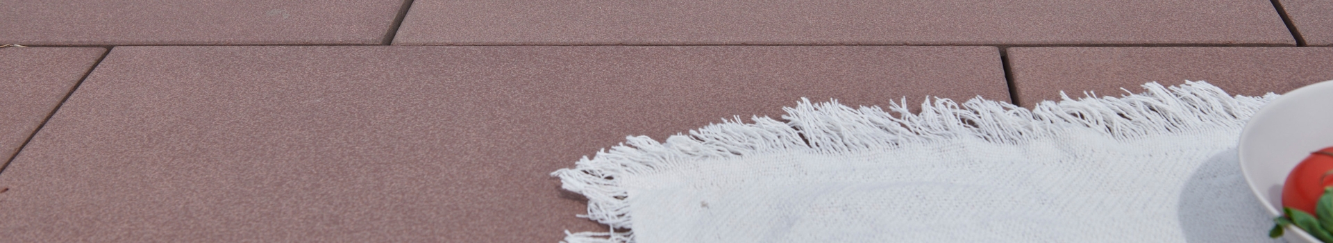 Terrassenplatten in Rot